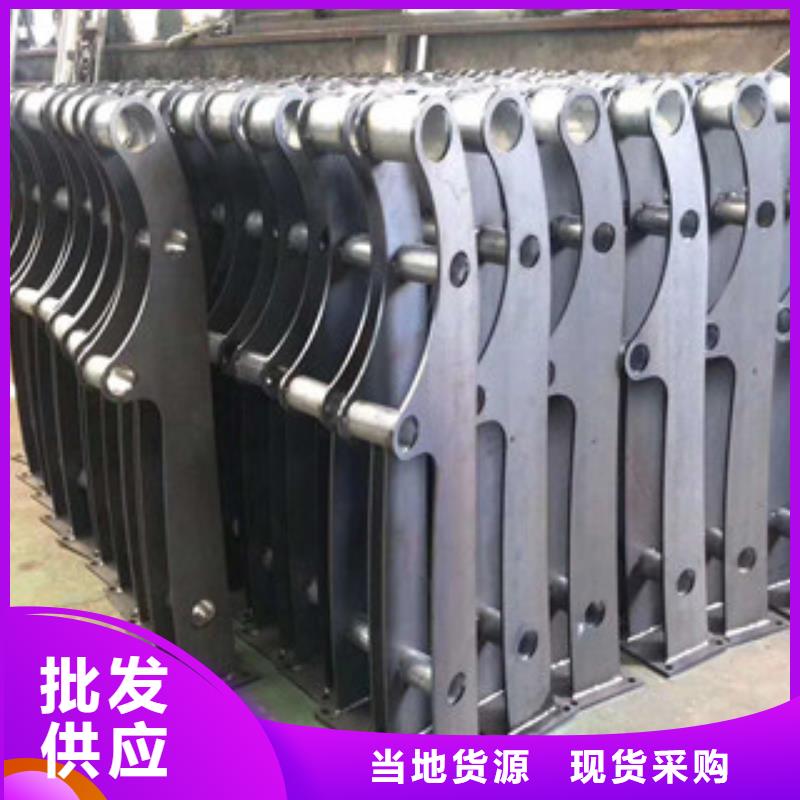 橋梁防撞護欄欄桿,橋梁防撞護欄欄桿生產品牌用品質贏得客戶信賴