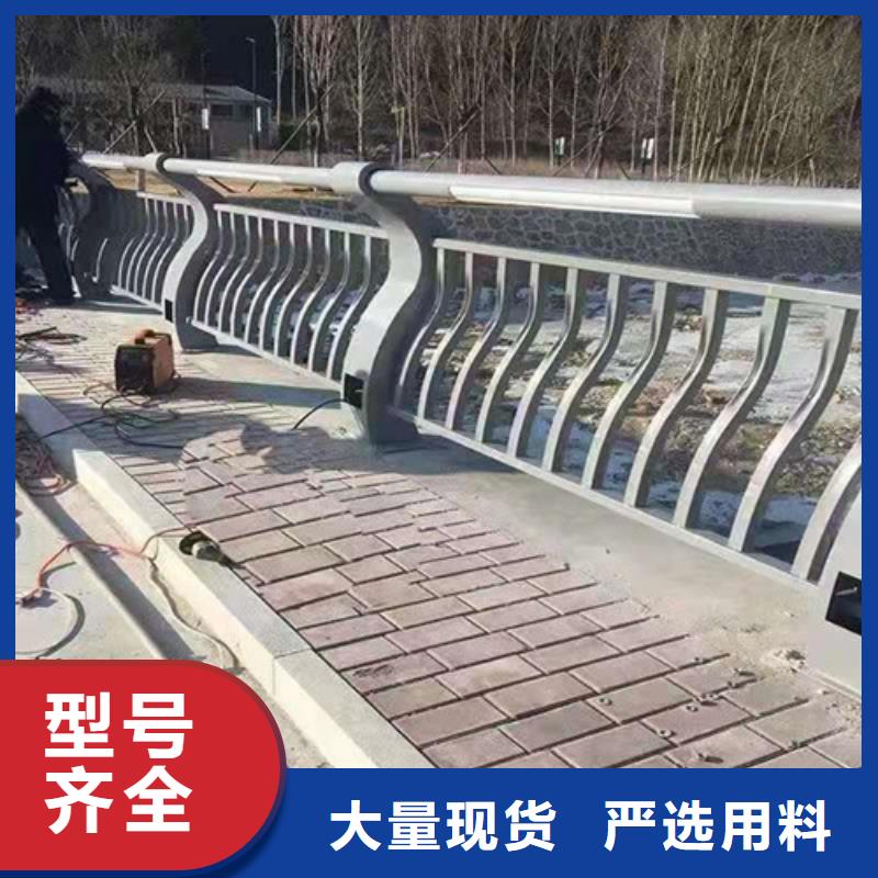 镀锌喷塑钢板立柱价格山东桥梁护栏厂